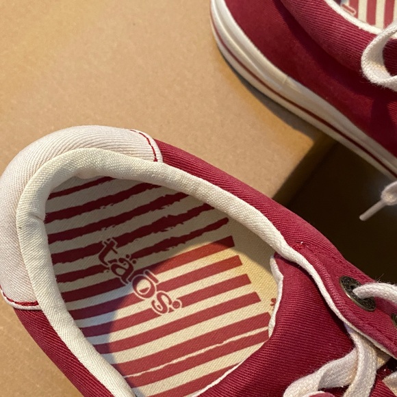 Taos Footwear Red Z Soul Platform Sneakers Never Worn! NWOT - Picture 3 of 7